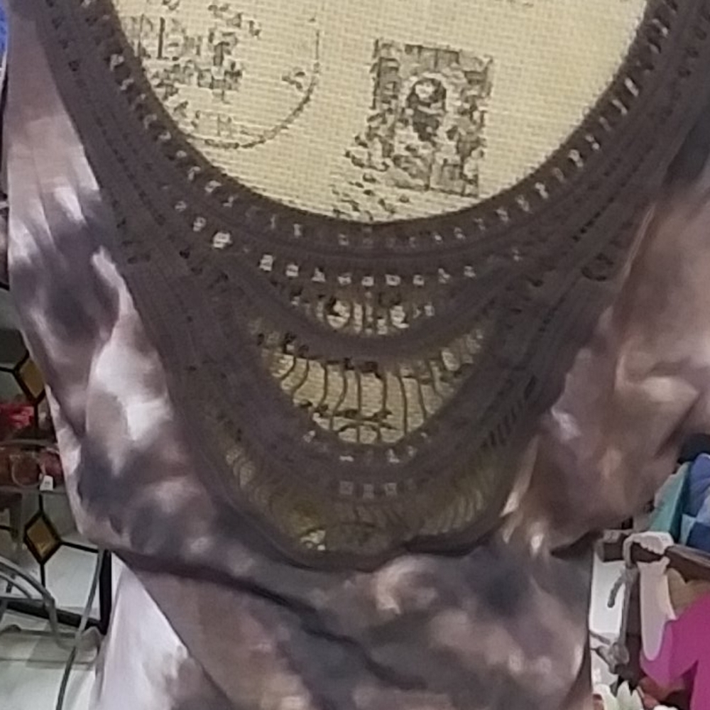 Blouse - Picture 2 of 3